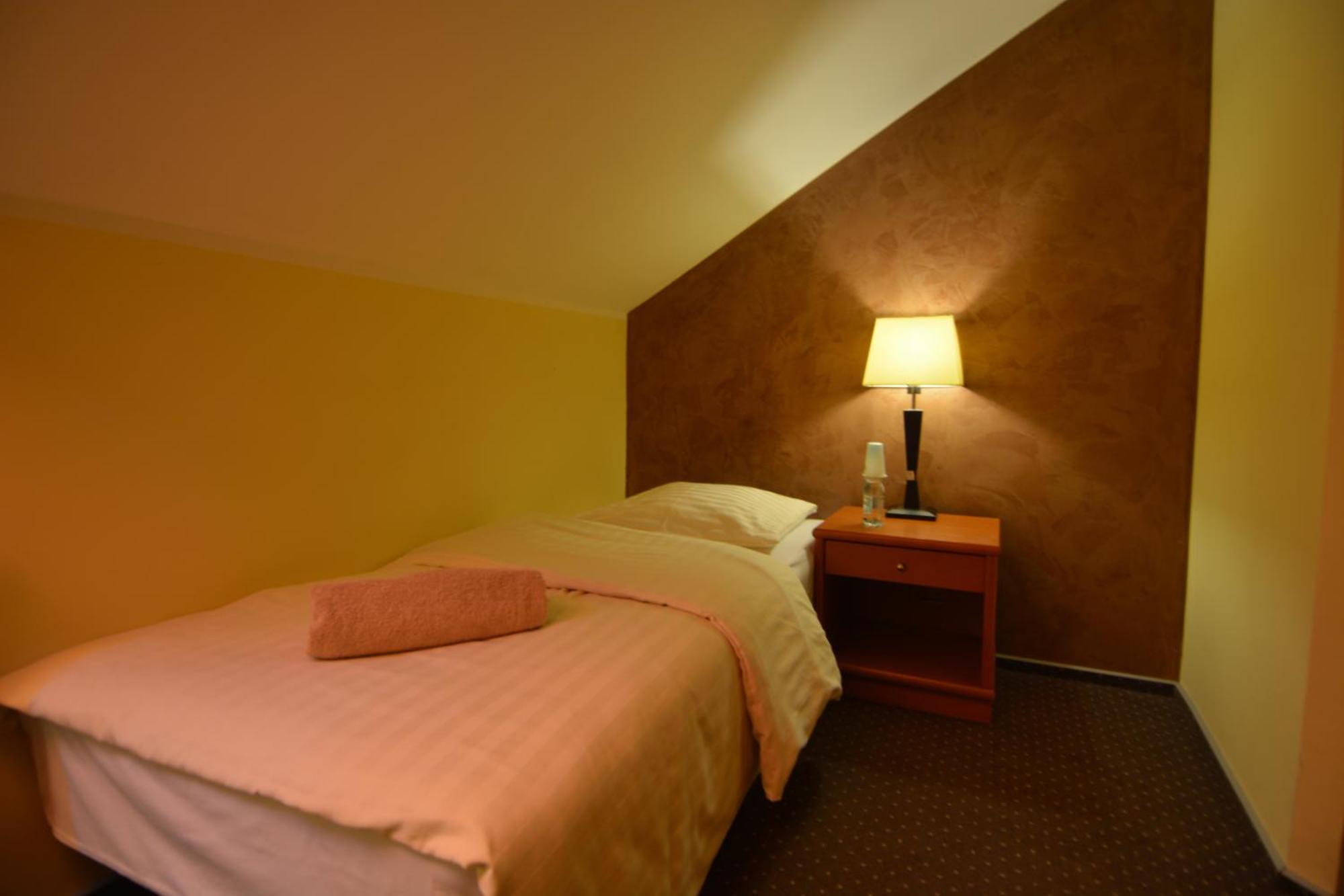 Hotel Stawisko Klaudyn Стая снимка