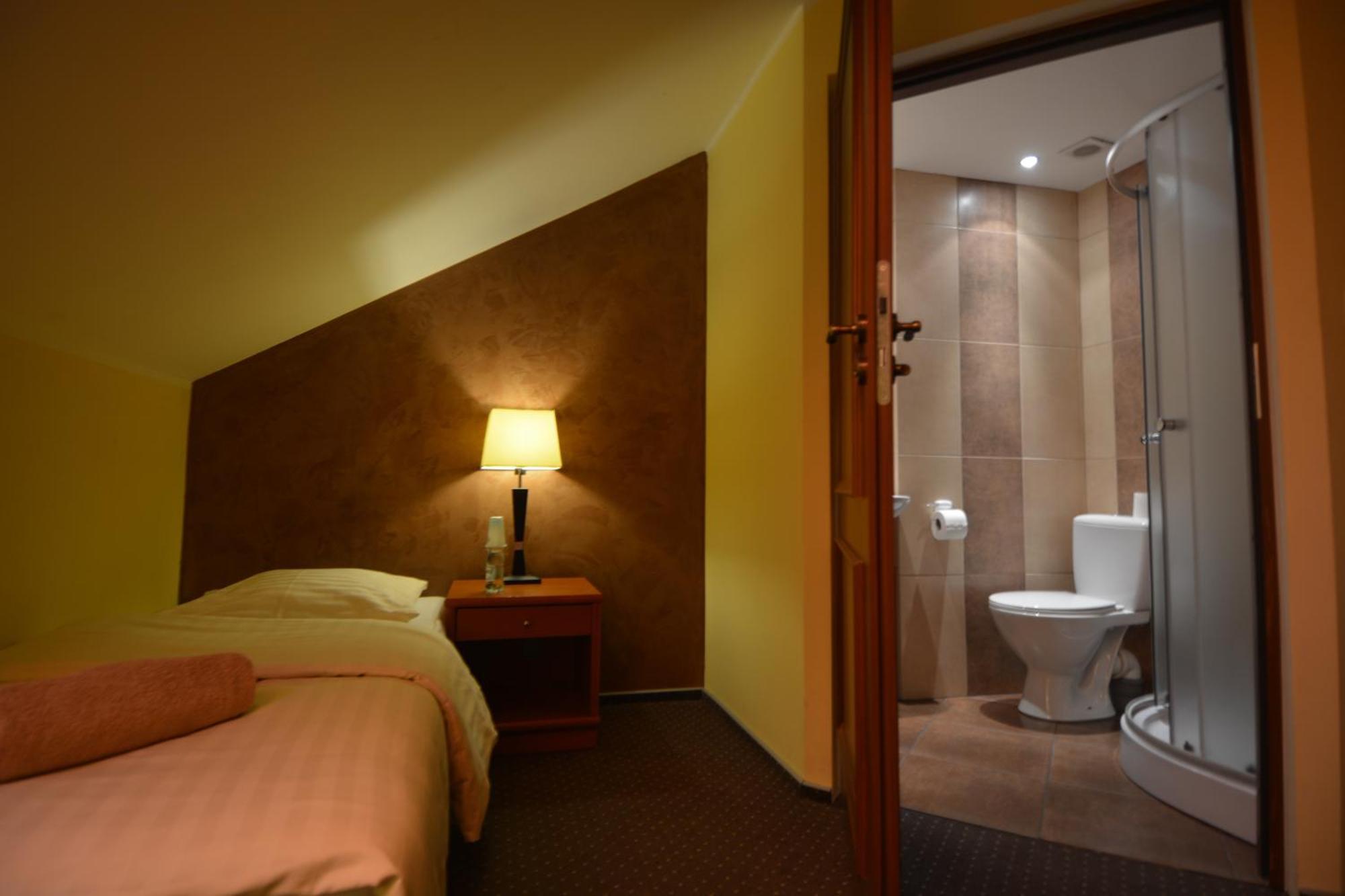 Hotel Stawisko Klaudyn Стая снимка