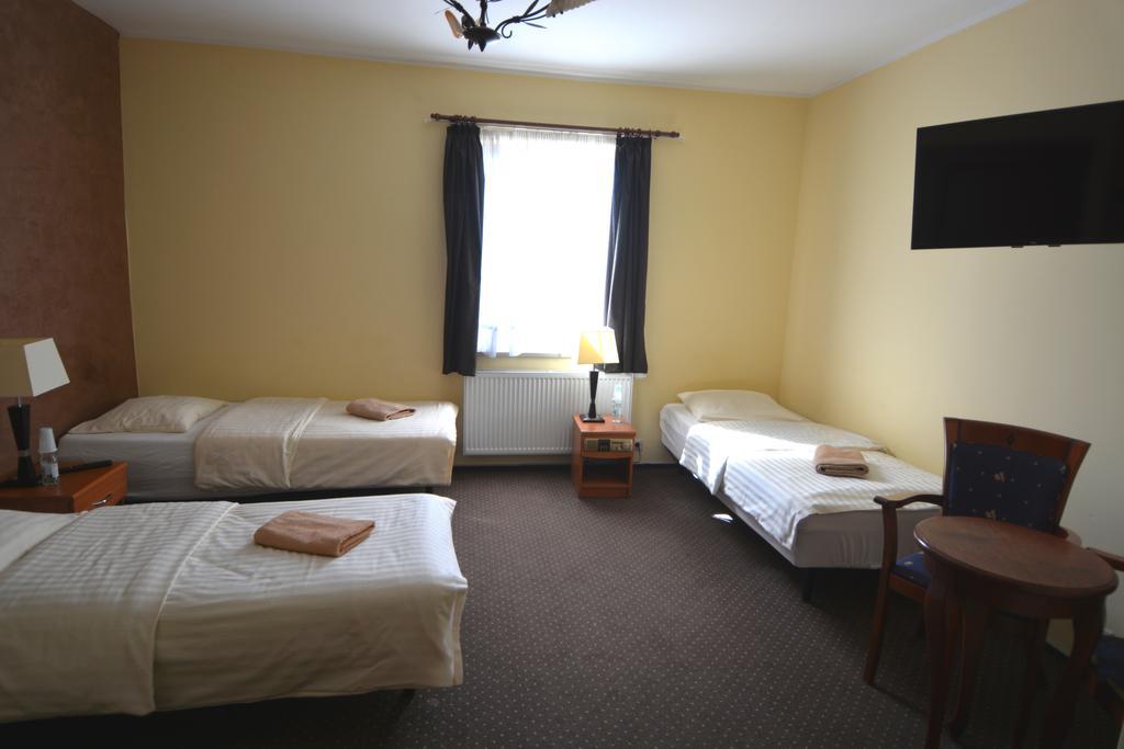 Hotel Stawisko Klaudyn Екстериор снимка