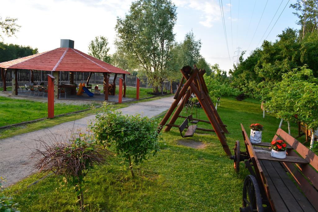 Hotel Stawisko Klaudyn Екстериор снимка